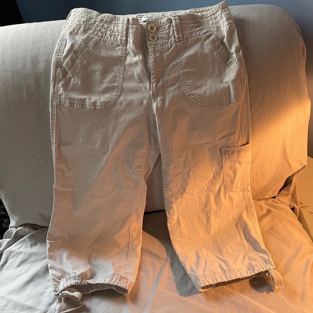 Khaki capri